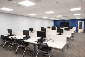 Photo of the computer lab at the CEC in Homewood